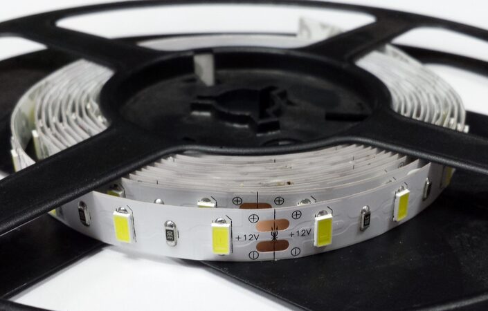 LED pásek ARC SMD 5730 60LED/m, 5m, studená bílá, IP20,12V, 1650lm/1m
