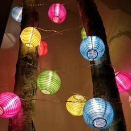 PROGARDEN Světelný řetěz LED PARTY barevné lampiónky 20 žárovek KO-C46293330