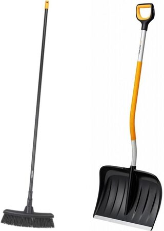 Shrnovač na sníh zahnutý Fiskars 1057186