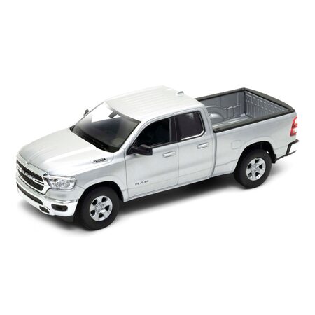 Welly Dodge Ram 1500 (2019) 1:27 stříbrný