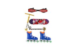 Sada skateboard, waveboard, brusle, koloběžka prstová plast mix druhů na kartě 16x30cm