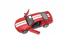 Auto Kinsmart 2006 Ford Mustang GT 1:38 12,5cm kov/plast 4 barvy na zpětné natažení 12ks v boxu