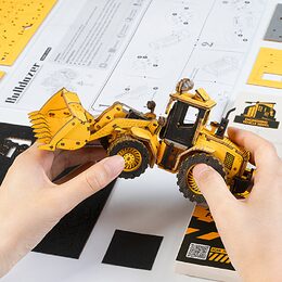 RoboTime dřevěné 3D puzzle Nakladač