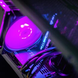 Grunex UltraGamer 2023 W11 HOME LYNX