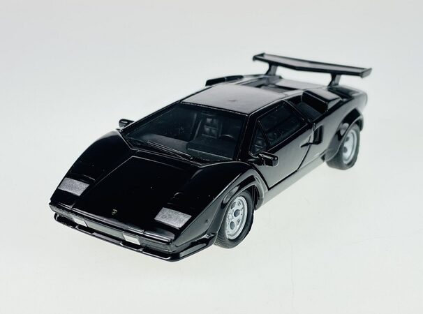 Welly Lamborghini Countach LP 500 S 1:34