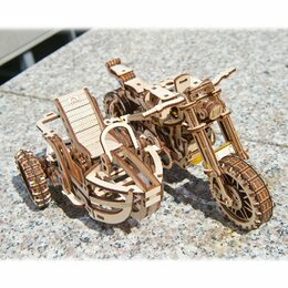 Ugears 3D dřevěné mechanické puzzle UGR-10 Motorka (scrambler) s vozíkem