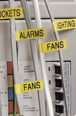 Páska Brother TZE-M31, 12mm, průsvitná matná/černá, laminovaná, délka 8m