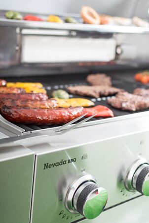 Plynový gril G21 Nevada, BBQ kuchyně Premium Line 7 hořáků + zdarma redukční ventil