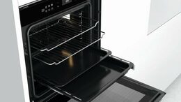 W7 OS4 4S1P BL TROUBA VESTAVNÁ WHIRLPOOL