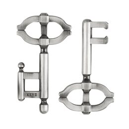 Huzzle Cast - Key
