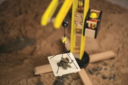 Tidlo Dřevěný jeřáb Poškozený obal