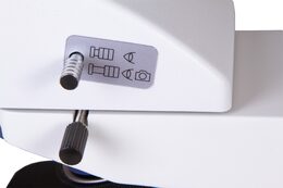Digitální trinokulární mikroskop Levenhuk MED D30T LCD