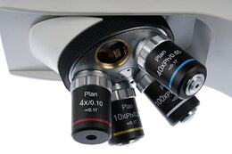 Digitální trinokulární mikroskop Levenhuk MED D45T LCD