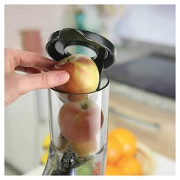 Odšťavňovač Black+Decker, BXJE200E - šnekový, DC motor, extra velký otvor, 200 W