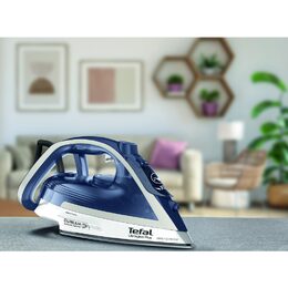 Napařovací žehlička Tefal Ultragliss Plus FV6812