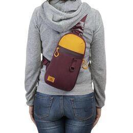 Riva Case 5312 sportovní batoh pro elektroniku, vínově červený