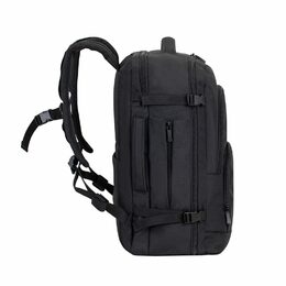 Riva Case 8461 cestovní batoh na notebook 17.3", černý