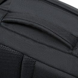 Riva Case 8461 cestovní batoh na notebook 17.3", černý