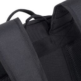 Riva Case 5432 Urban střední sportovní batoh 16l, černý