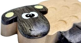2Kids Toys Dřevěná magnetka velká Ovce
