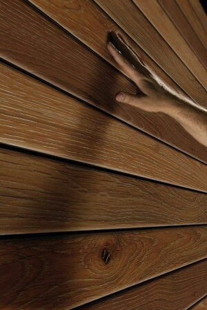 Zahradní domek Keter PENT Signature 9x7 Walnut, s podlahou