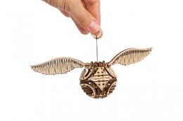 Ugears 3D dřevěné mechanické puzzle Zlatonka, Harry Potter