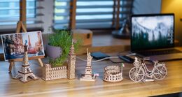 Ugears 3D dřevěné mechanické puzzle Eiffelova věž