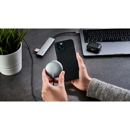 Ochranné pouzdro Epico Carbon Magnetic s MagSafe pro Apple iPhone 13 Pro Max černé
