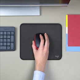 Podložka pod myš Logitech Mouse Pad Studio Series, 20 × 23 cm - černá