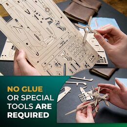 Ugears 2,5D dřevěné mechanické puzzle Stíhací letadlo
