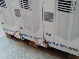 Klimatizace Midea/Comfee MPPH-07CRN7 mobilní, do 25m2, 7000BTU. Poškozený obal