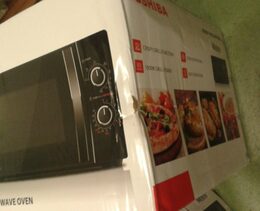 POŠKOZENÝ OBAL Toshiba MWP-MG20P (BK) mikrovlnná trouba