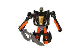 Transformer auto/robot plast 14cm černý na kartě 17x26x6cm