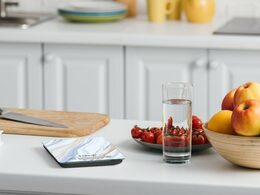 Beper P102BIL001 digitální kuchyňská váha Marble