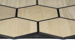 Akustický panel G21 81,5x66,5x2,1 cm plástev, přírodní dub