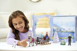 Hračka Mattel Frozen Pohádkový příběh malé panenky Anna a Elsa s kamarády