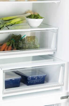 Lednice kombinovaná s mrazákem dole -  DOMO DO91334C, Objem chladničky: 216 l, O