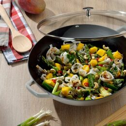 KELA Wok litinový s poklicí CALIDO 36 cm šedá KL-12610