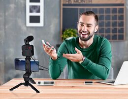 GRUNDIG Selfie studio s osvětlením a tripod ED-223813