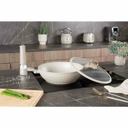 BERLINGERHAUS Pánev WOK s titanovým povrchem a poklicí 30 cm Sahara Collection BH-8065