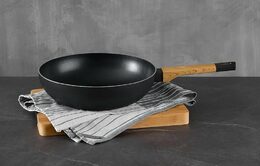 BERGNER Wok pánev s nepřilnavým povrchem 28 cm Earth Black BG-34627-BK