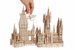 Hračka Ugears 3D dřevěné mechanické puzzle Hrad Bradavice, Harry Potter