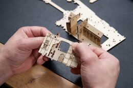 Hračka Ugears 3D dřevěné mechanické puzzle Hrad Bradavice, Harry Potter