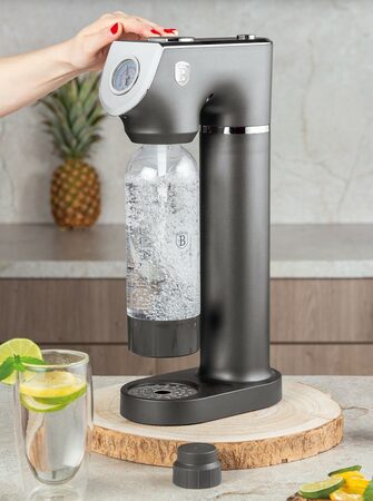 BERLINGERHAUS Výrobník sody SODABAR + 2 lahve Antracit Collection BH-8557