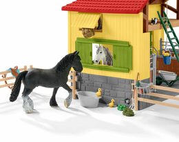 Hračka Schleich Stáj pro koně s příslušenstvím