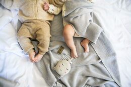 Dětská pletená deka MoMi HUG béžová