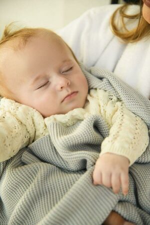 Dětská pletená deka MoMi HUG béžová