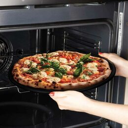 BERLINGERHAUS Pánev na pizzu s titanovým povrchem 36 cm Matte Black Collection BH-7928