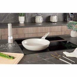 BERLINGERHAUS Pánev s titanovým povrchem 28 cm Sahara Collection BH-8054