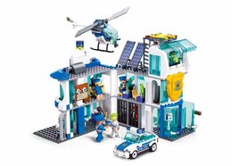 Sluban Metropolis M38-B1220 Policejní stanice: Zatčení banditů